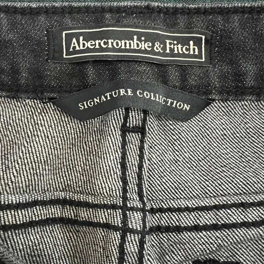 Abercrombie &‎ Fitch Women's Black Wash High Rise Flare Cropped Jeans